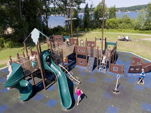 Playground Structure Model B500913R3